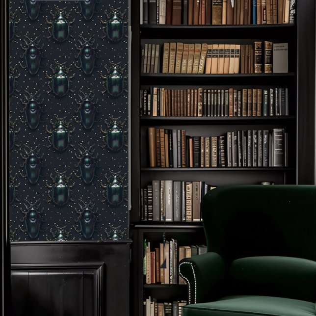 Dark Academia Kevers en Gold Specks Behang (Dark Academia Beetles and Gold Specks Wallpaper in a library.)