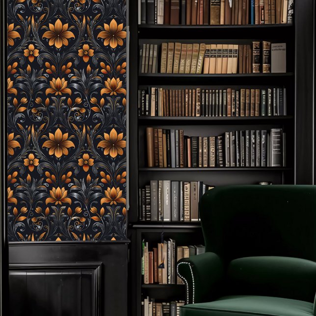 Dark Academia Sinaasappel en Grey Decorative Fleur Behang (Dark Academia Orange and Gray Decorative Fleur Wallpaper in a library.)