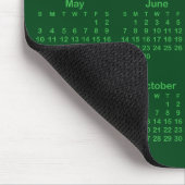 Dark and Kelly Green 2026 Calendar Muismat (Hoek)