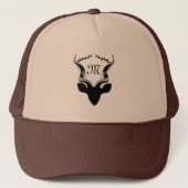 Dark Antelope Silhouette Gepersonaliseerd Monogram Trucker Pet (Voorkant)