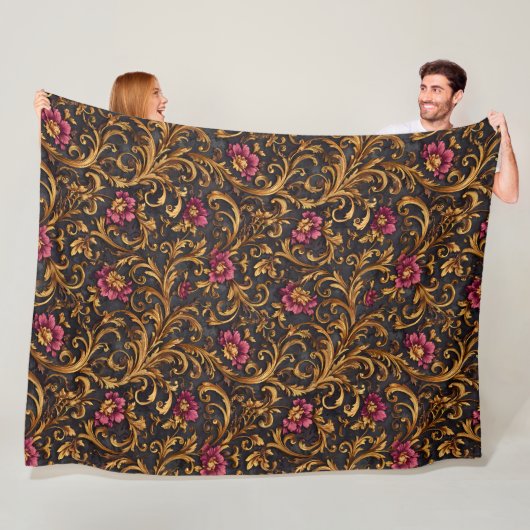 Dark Baroque Floral with Gold Scrolls Fleece Deken (In situ)