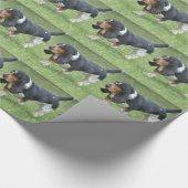 Dark Basset Hound Dog Cadeaupapier (Hoek)
