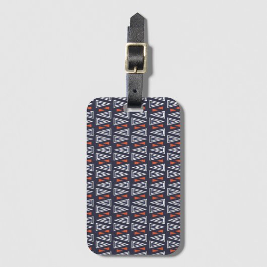 Dark Blue and Red Geometric Triangles Pattern Bagagelabel (Voorkant (verticaal))
