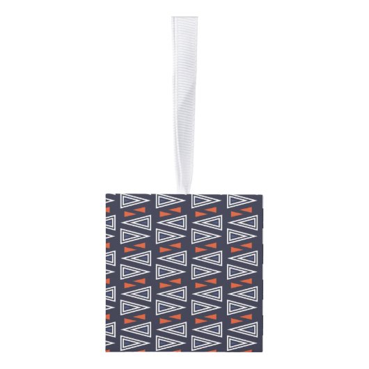 Dark Blue and Red Geometric Triangles Pattern Decoratie (Rechts)