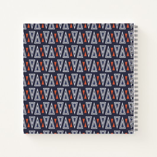 Dark Blue and Red Geometric Triangles Pattern Notitieboek (Achterkant)