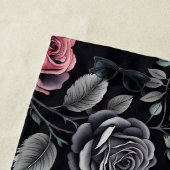 Dark Blush Rozen Floral Art design Strandlaken (In situ)