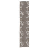 Dark Brown Floral Pattern Korte Tafelloper (Voorkant)