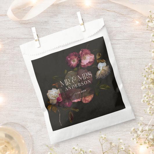 Dark Burgundy Floral Moody Black Elegant Romantic Bedankzakje (Geknipt)