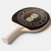 Dark Chopping Block Pineapple Wedding Crest & Name Tafeltennisbatje (Voorkant Gekanteld)
