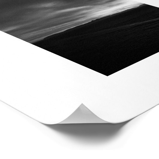 Dark Clouds Boot Zwart-wit Fotografie Poster (Hoek)