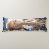 Dark Fantasy Girl - Downtown Aesthetic Lichaamskussen (Voorkant)