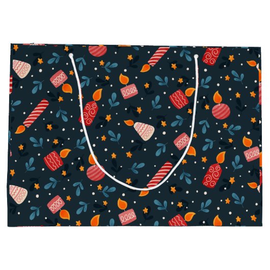 Dark Festive Mixed Candles Holiday Gift Bag  Groot Cadeauzakje (Achterkant)