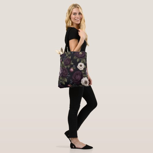 Dark Floral Tote Bag (Op model)