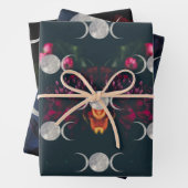 Dark Floral Triple Moon wrappapier Inpakpapier Vel (In situ)