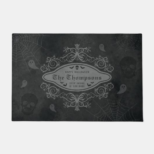Dark Gothic Macabre Halloween familienaam Deurmat (Voorkant)