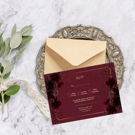Dark Gothic Romance Roses Wedding RSVP Kaartje