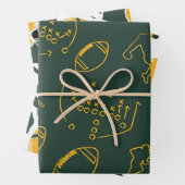 Dark Green and Gold Football Playbook Patterns Inpakpapier Vel (In situ)
