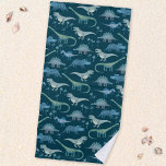 Dark Green Cute Dinosaur Pattern Strandlaken<br><div class="desc">Fun triceratops, Tyrannosaurus rex, diplodocus, spinosaurus en stegosaurus patroon, perfect voor uw favoriete paleontoloog.</div>