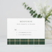 Dark Green Scottish Tartan Wedding RSVP Kaartje (Staand voorkant)
