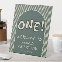 Dark Green Stripes 1st Birthday Welcome Reclamebord Met Voetstuk