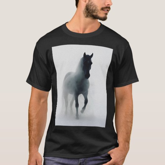 Dark Horse in Fog – Ethereal Mystical Wall Art T-shirt (Voorkant)