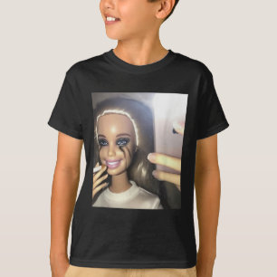 Dark Humor Doll Smoking Selfie Parodie T-shirt