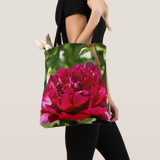 Dark Maroon velvet peonies Tote Bag (Dichtbij)