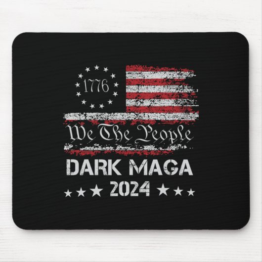 Dark Mega Trump 2024 Amerikaanse vlag  President C Muismat (Voorkant)