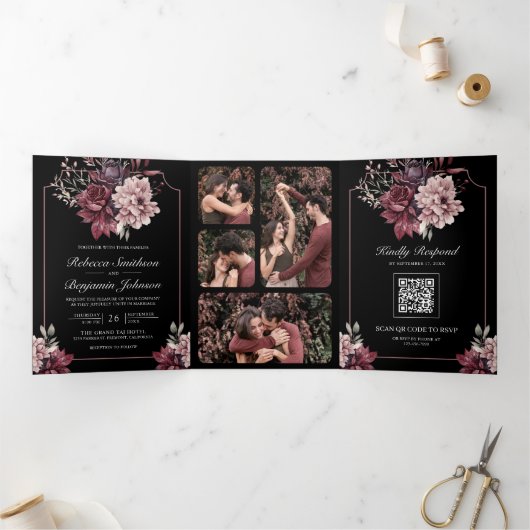 Dark Moody Bloemen Lijst Zwart QR Code Bruiloft Drieluik Uitnodiging (Binnen)