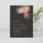 Dark Moody Blush Apricot Roses Wedding Kaart (Staand voorkant)