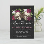 Dark Moody Memento Mori Floral Halloween Party Kaart (Staand voorkant)