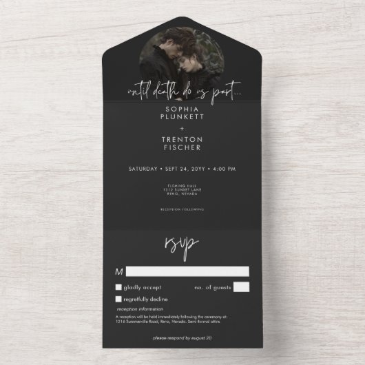 Dark Moody Minimal Moth Foto met details Bruiloft All In One Uitnodiging (Binnen)