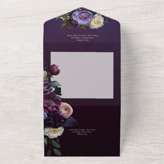 Dark Moody Paarse & Witte Bloemen QR Code All In One Uitnodiging (Buitenkant)