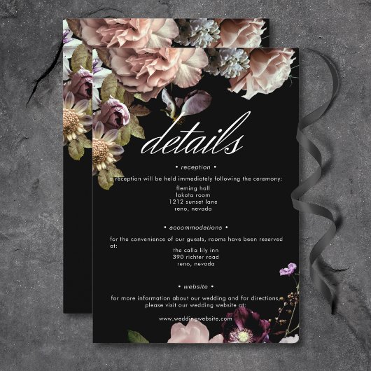 Dark Moody Pastel Opulent Bloemen Zwart Details Informatiekaartje