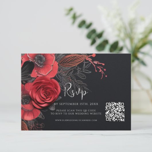 Dark Moody QR Code Bloemen Bruiloft RSVP Kaartje (Staand voorkant)
