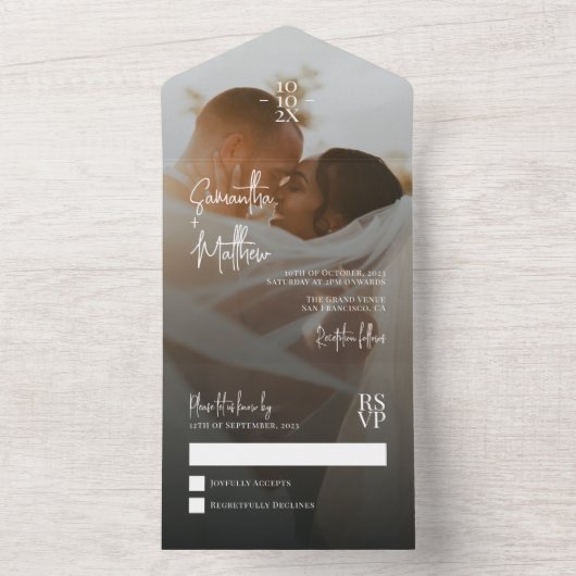 Dark Moody Romantische Minimalistische bruiloft Ju All In One Uitnodiging (Binnen)