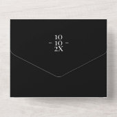 Dark Moody Romantische Minimalistische bruiloft Ju All In One Uitnodiging (Achterkant)