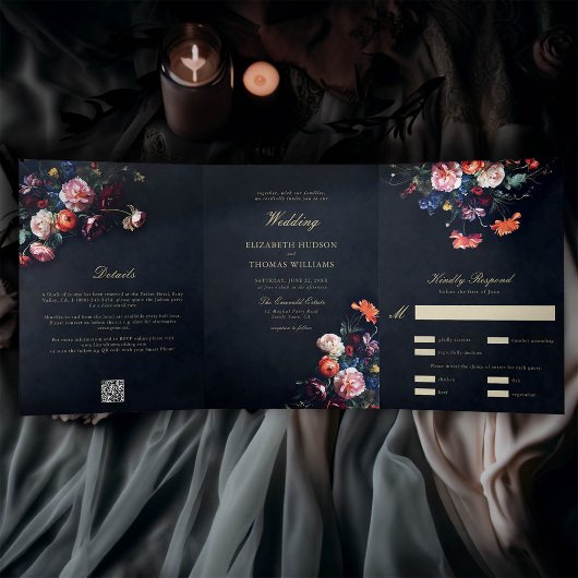 Dark Moody Sprookje Romance Alles in een bruiloft Drieluik Uitnodiging