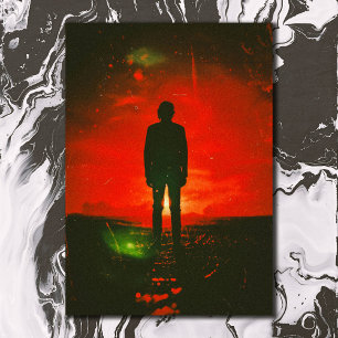 Dark Mystery Horror Man staan in het veld Briefkaart