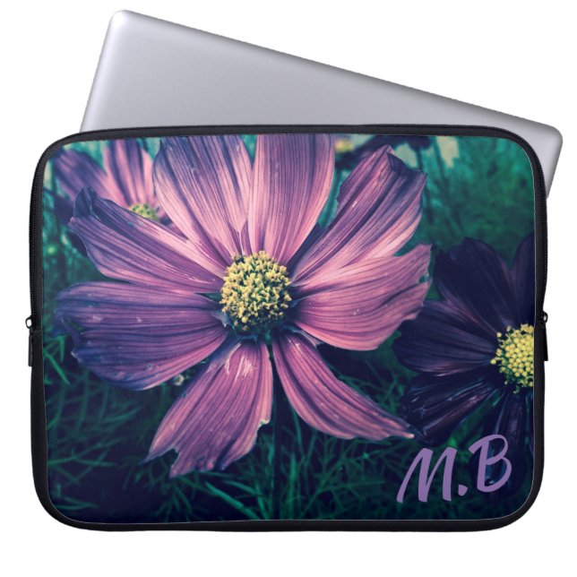 Dark Purple Flowers Photo Art Monogram Laptop Sleeve (Voorkant)