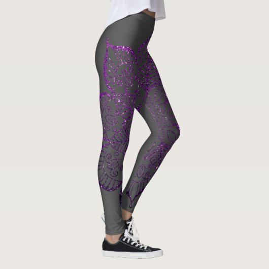 Dark Raspberry Faux Glitter Mandala op Dark Grey Leggings (Rechts)