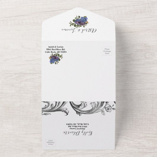 Dark Raven Paarse Rozen Handfasten All In One Uitnodiging (Buitenkant)