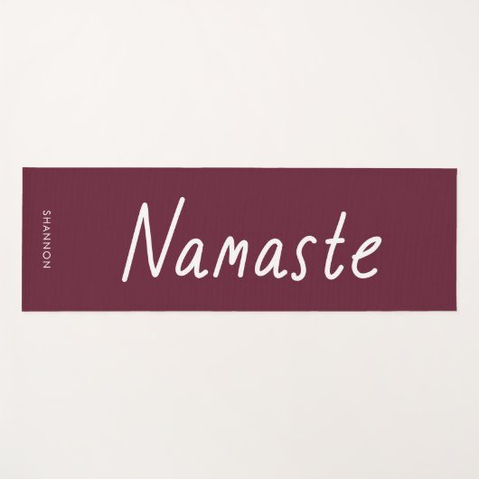 Dark Red Namaste Persoonlijke naam van het script Yogamat (Voorkant (horizontaal))