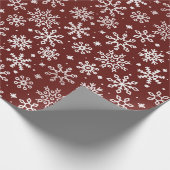 Dark Red Winter Snowflake Pattern Cadeaupapier (Hoek)