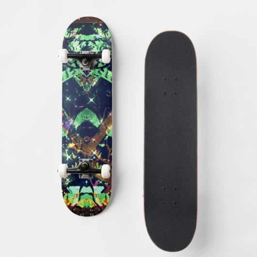 Dark Sparking Graffiti Skateboard (Voorkant)