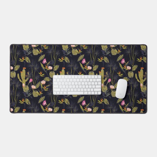 Dark Summer Night Cactus Pattern Bureaumat (Keyboard & Muis)