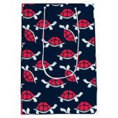 Dark Theme Tortoise Cartoon Medium Cadeauzakje (Achterkant)