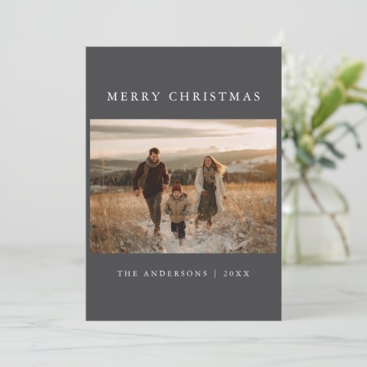 Dark Ultra Modern Minimalist Merry Christmas Photo Feestdagenkaart (Staand voorkant)