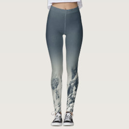 Darkness en wolken over de bergen leggings