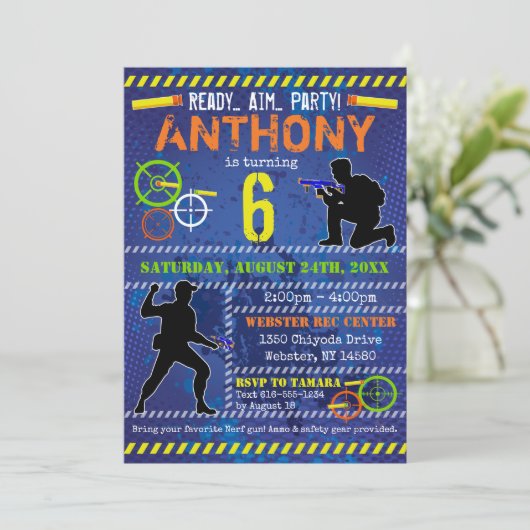 Dart Blaster Boys Party Birthday Invitation Kaart (Staand voorkant)